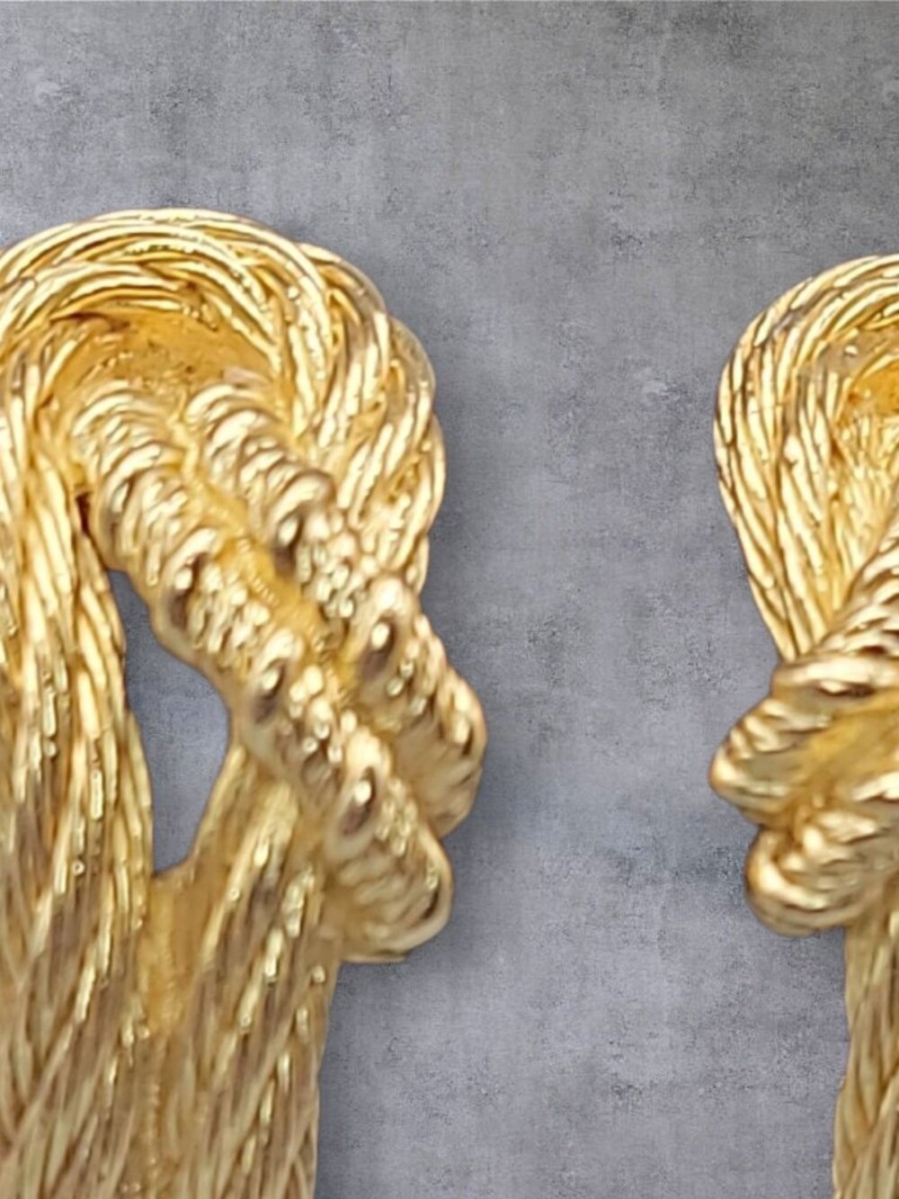 VINTAGE Christian Dior Cordage Knots Clip On Earrings Textured Gold Plated - Picture 12 of 12